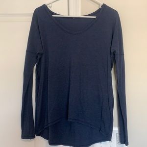 Women’s Lululemon long sleeve